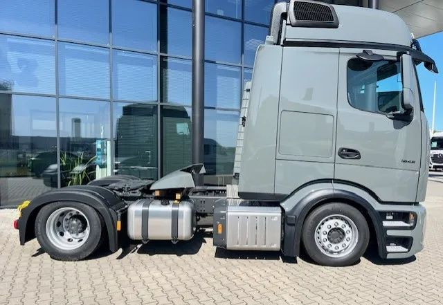 Mercedes-Benz Actros 1848 LSnRL ProCabin Mega - Tractor unit: picture 3 Mercedes-Benz Actros 1848 LSnRL ProCabin Mega - Tractor unit: picture 3