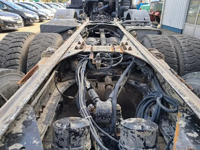 Cab chassis truck MAN 35-364 / FE 360 A , 8x4 , Spring Suspension , ZF Manual , Airco: picture 10