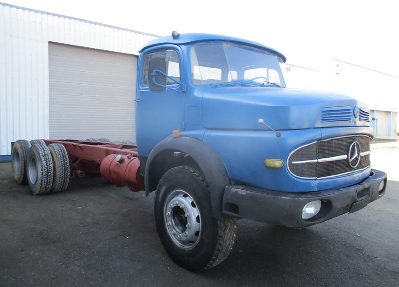 Mercedes-Benz LK 2624 , 6x4 , Manual , Spring suspension - Cab chassis truck: picture 4 Mercedes-Benz LK 2624 , 6x4 , Manual , Spring suspension - Cab chassis truck: picture 4