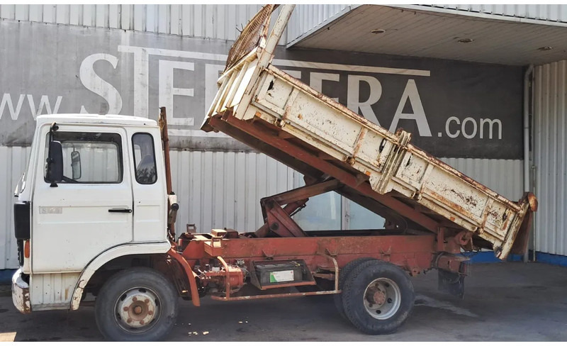 Renault Midliner S 130 , 6 Cylinder , 3 Way Tipper , Spring suspensiom - Tipper: picture 2 Renault Midliner S 130 , 6 Cylinder , 3 Way Tipper , Spring suspensiom - Tipper: picture 2