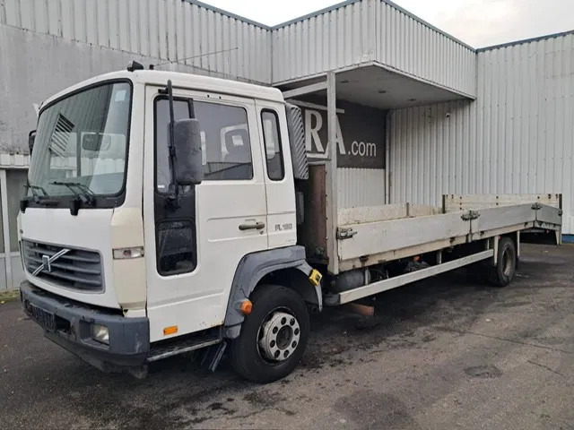 Volvo FL6-07 , Plateau / Car Transporter, Spring Suspension - Autotransporter truck: picture 1 Volvo FL6-07 , Plateau / Car Transporter, Spring Suspension - Autotransporter truck: picture 1