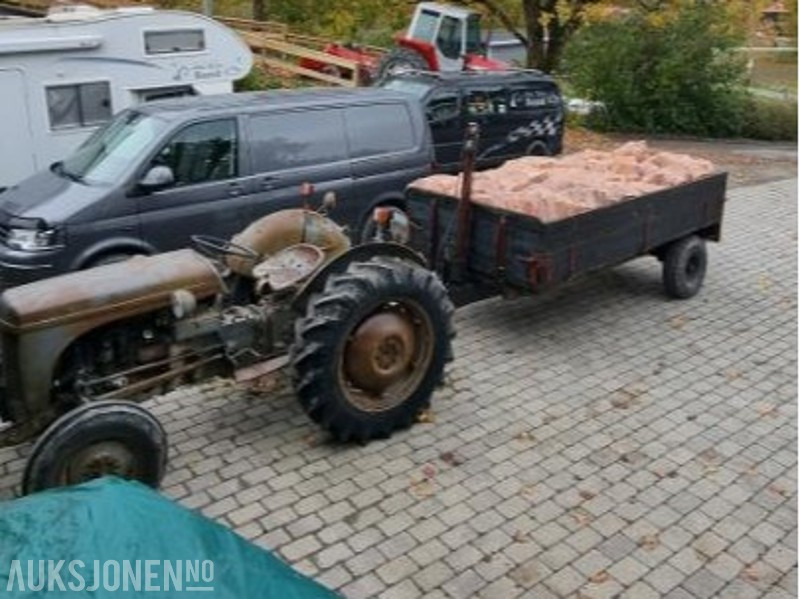1954 Massey ferguson TEA bensin med tipphenger - Farm tractor, Tipper trailer: picture 2 1954 Massey ferguson TEA bensin med tipphenger - Farm tractor, Tipper trailer: picture 2
