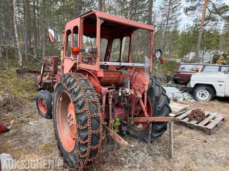 1971 Volvo bm 430 traktor med frontlaster og kjettinger - Farm tractor: picture 5 1971 Volvo bm 430 traktor med frontlaster og kjettinger - Farm tractor: picture 5