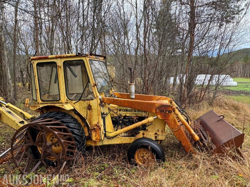 1975 FORD 4550 TRAKTORGRAVER - Farm tractor: picture 4 1975 FORD 4550 TRAKTORGRAVER - Farm tractor: picture 4