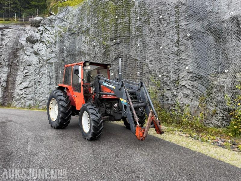 1984 Volvo BM Valmet 4x4 705 Turbo m/Quicke 4300 laster – solid og driftssikker traktor - Farm tractor: picture 1 1984 Volvo BM Valmet 4x4 705 Turbo m/Quicke 4300 laster – solid og driftssikker traktor - Farm tractor: picture 1