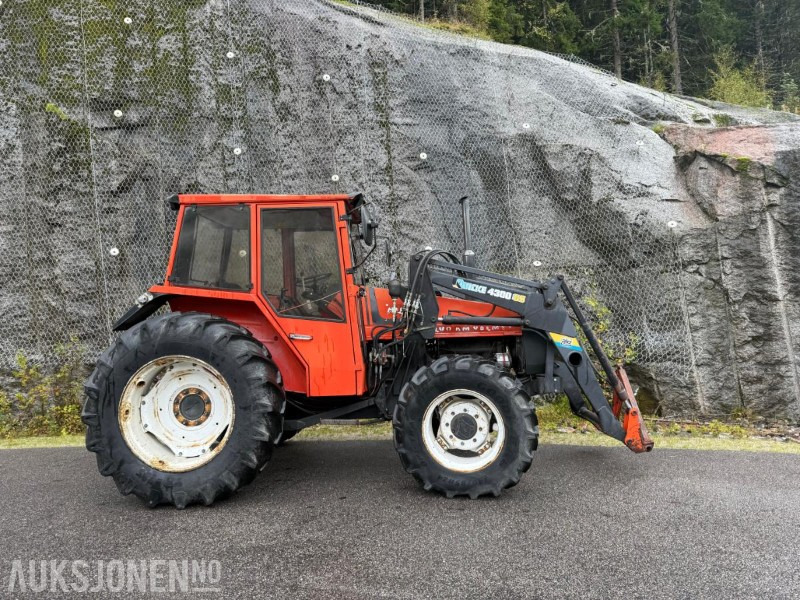 1984 Volvo BM Valmet 4x4 705 Turbo m/Quicke 4300 laster – solid og driftssikker traktor - Farm tractor: picture 2 1984 Volvo BM Valmet 4x4 705 Turbo m/Quicke 4300 laster – solid og driftssikker traktor - Farm tractor: picture 2