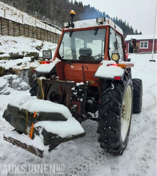 1986 Fiat 80-90 MVA FRI TRAKTOR MED FRONSKUFFE OG TRIMA FRONTLASTER - Farm tractor: picture 5 1986 Fiat 80-90 MVA FRI TRAKTOR MED FRONSKUFFE OG TRIMA FRONTLASTER - Farm tractor: picture 5