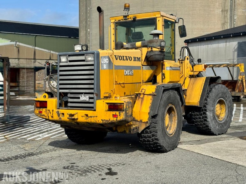 1994 Volvo BM L 90 - Hjullaster - Timer: 23064 - Wheel loader: picture 3 1994 Volvo BM L 90 - Hjullaster - Timer: 23064 - Wheel loader: picture 3