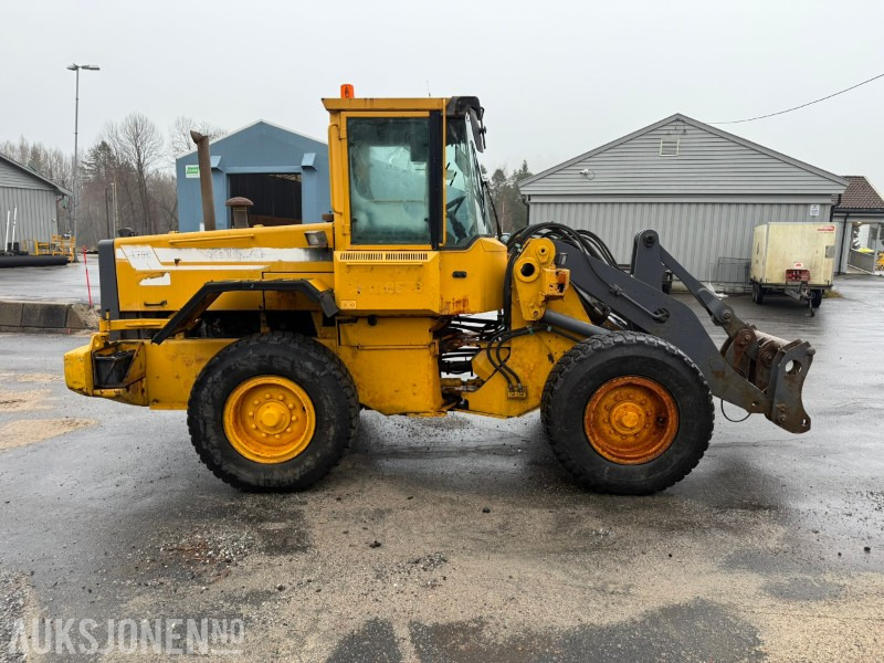 1997 Volvo L70C Hjullaster - Hydraulisk HK-Feste - 3 og 4 funksjon - Wheel loader: picture 5 1997 Volvo L70C Hjullaster - Hydraulisk HK-Feste - 3 og 4 funksjon - Wheel loader: picture 5