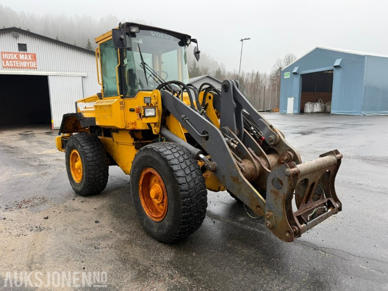 1997 Volvo L70C Hjullaster - Hydraulisk HK-Feste - 3 og 4 funksjon - Wheel loader: picture 4 1997 Volvo L70C Hjullaster - Hydraulisk HK-Feste - 3 og 4 funksjon - Wheel loader: picture 4