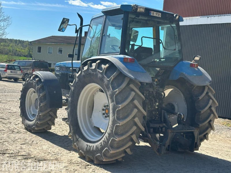 1998 New Holland 8340 SLE - Traktor - Farm tractor: picture 3 1998 New Holland 8340 SLE - Traktor - Farm tractor: picture 3