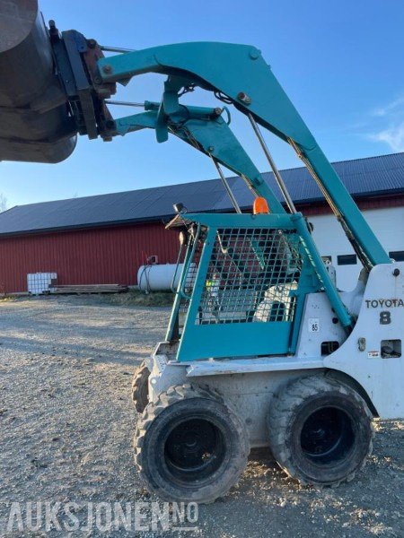 2000 Toyota 8 kompaktlaster - mva fri - Skid steer loader: picture 4 2000 Toyota 8 kompaktlaster - mva fri - Skid steer loader: picture 4