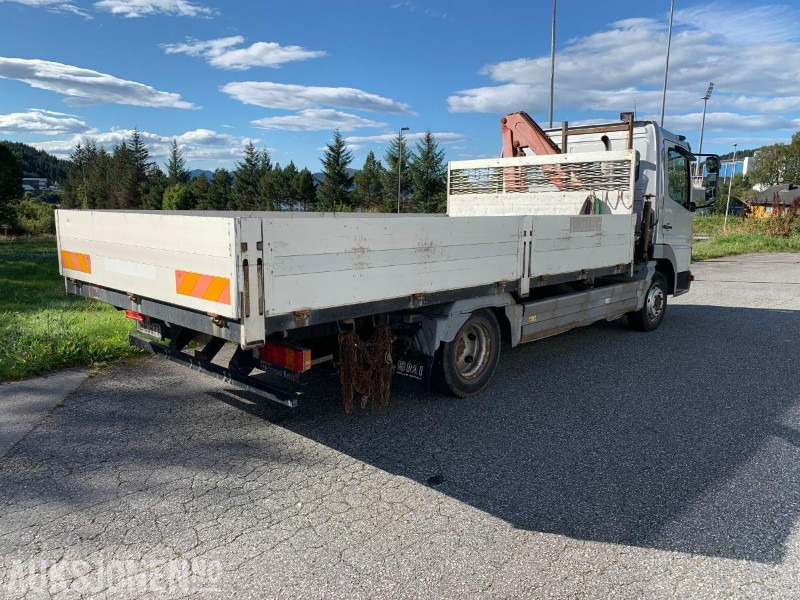 2001 Mercedes-Benz 817L/36AT - 7500 kg - Liten lastebil med kran - Dropside/ Flatbed truck, Crane truck: picture 3 2001 Mercedes-Benz 817L/36AT - 7500 kg - Liten lastebil med kran - Dropside/ Flatbed truck, Crane truck: picture 3