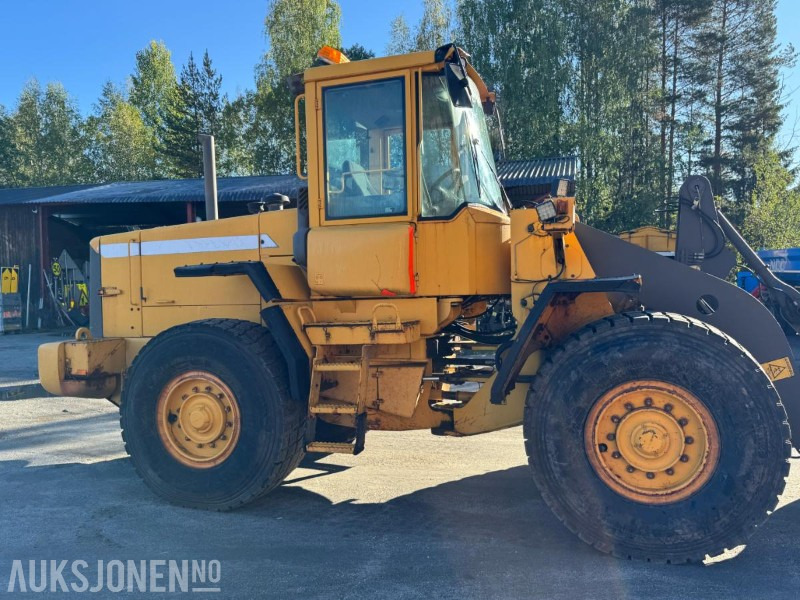 2001 Volvo L90 D hjullaster med skuffe - Wheel loader: picture 4 2001 Volvo L90 D hjullaster med skuffe - Wheel loader: picture 4