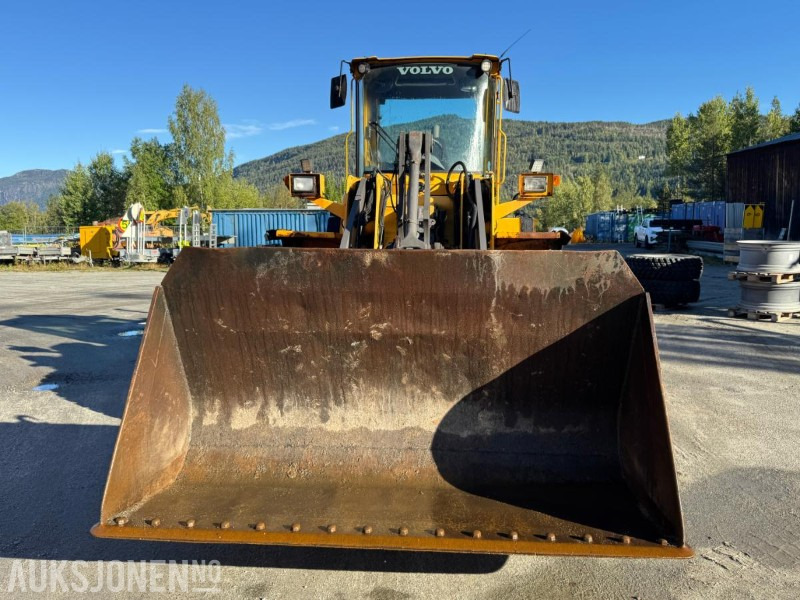 2001 Volvo L90 D hjullaster med skuffe - Wheel loader: picture 2 2001 Volvo L90 D hjullaster med skuffe - Wheel loader: picture 2
