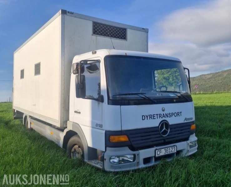 2003 Mercedes-Benz 818 - Skapbil/dyretansportbil - Livestock truck: picture 3 2003 Mercedes-Benz 818 - Skapbil/dyretansportbil - Livestock truck: picture 3