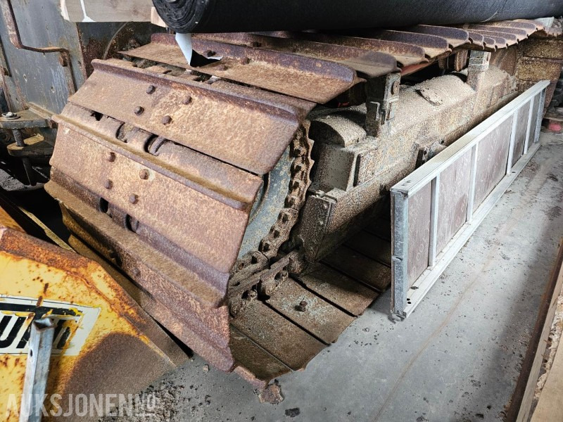 2003 NEW HOLLAND D180 BULLDOZER - Construction equipment: picture 3 2003 NEW HOLLAND D180 BULLDOZER - Construction equipment: picture 3