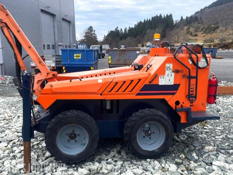 2003 Tamrock CMD120R - Borrigg - Nyrenovert - 3. mnd Garanti på Hammer - Timer: 3947 - Drilling rig: picture 2 2003 Tamrock CMD120R - Borrigg - Nyrenovert - 3. mnd Garanti på Hammer - Timer: 3947 - Drilling rig: picture 2
