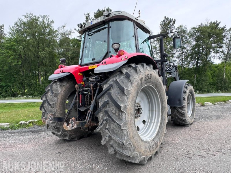 2004 Massey Ferguson 6480 Dynashift - Frontlaster med hydraulisk redskapslås - Fronthydraulikk - 40 km - Fjærende hytte - tredje funksjon - Farm tractor: picture 4 2004 Massey Ferguson 6480 Dynashift - Frontlaster med hydraulisk redskapslås - Fronthydraulikk - 40 km - Fjærende hytte - tredje funksjon - Farm tractor: picture 4