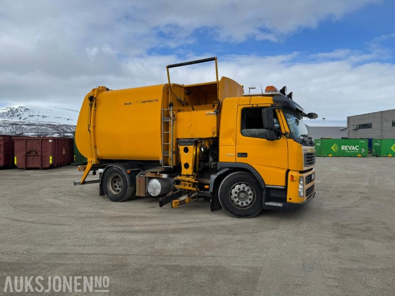 2004 Volvo FM-9 4X2 Komprimator - Sidelaster - 247983KM - Garbage truck: picture 3 2004 Volvo FM-9 4X2 Komprimator - Sidelaster - 247983KM - Garbage truck: picture 3