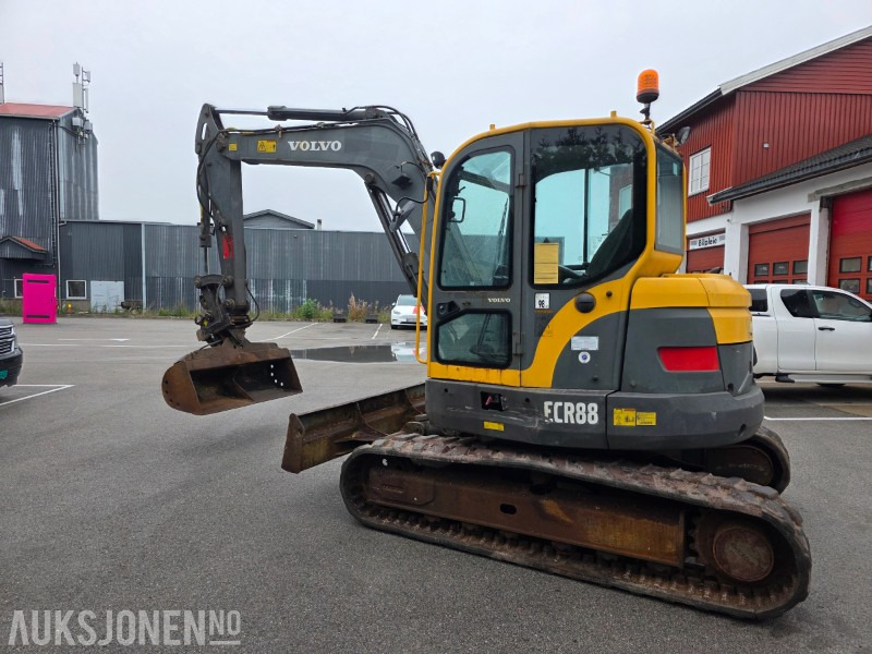 2006 Volvo ECR88 gravemaskin - Vridbar pusseskuff - Skuff 78 cm - EDT Pigghammer - Excavator: picture 3 2006 Volvo ECR88 gravemaskin - Vridbar pusseskuff - Skuff 78 cm - EDT Pigghammer - Excavator: picture 3