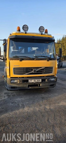 2006 Volvo FL250 Kranbil med tipp - 4X2 - Automat - HMF 683 K2 kran - Aluminiumskarmer - EU godkjent - Gått 206.755 km - Crane truck: picture 5 2006 Volvo FL250 Kranbil med tipp - 4X2 - Automat - HMF 683 K2 kran - Aluminiumskarmer - EU godkjent - Gått 206.755 km - Crane truck: picture 5