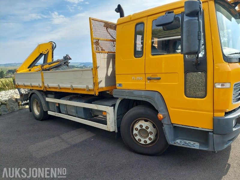 2006 Volvo FL6H 4X2 med solid bakmontert HMV kran med fjernstyring EU OK - Tipper: picture 4 2006 Volvo FL6H 4X2 med solid bakmontert HMV kran med fjernstyring EU OK - Tipper: picture 4