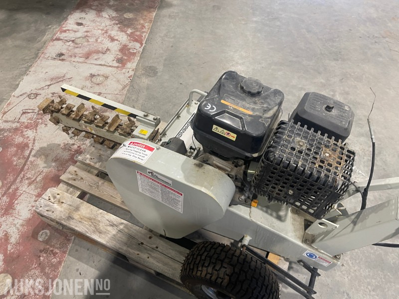 2007 Mini-grøftegraver / jordfreser – Barreto trencher - Excavator: picture 4 2007 Mini-grøftegraver / jordfreser – Barreto trencher - Excavator: picture 4