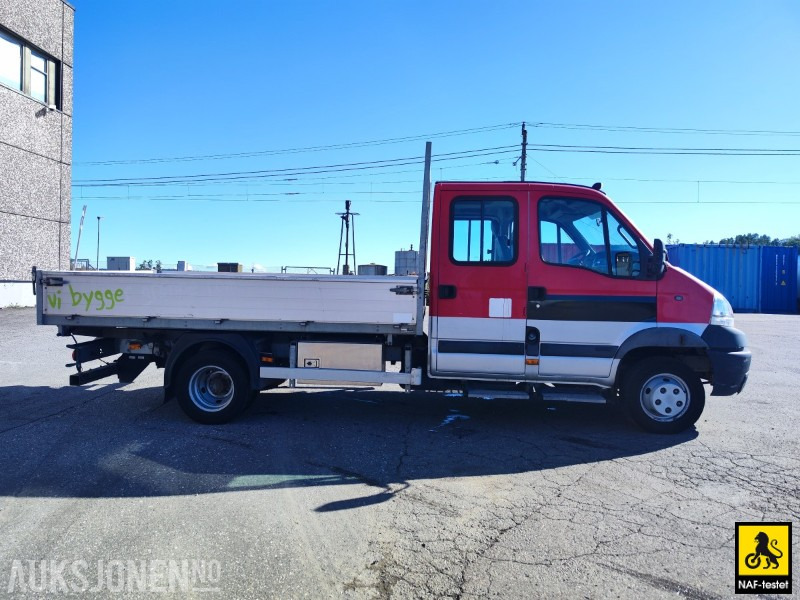 2009 Renault MASCOTT 150 HK - PLANBIL MED TIPP - HENGERFESTE - KJØREBOK - 3-SETER - Dropside/ Flatbed truck: picture 5 2009 Renault MASCOTT 150 HK - PLANBIL MED TIPP - HENGERFESTE - KJØREBOK - 3-SETER - Dropside/ Flatbed truck: picture 5
