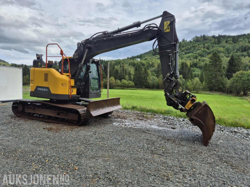 2010 Volvo EC145EL ROTOTILT SENTRALSMØRING - Excavator: picture 3 2010 Volvo EC145EL ROTOTILT SENTRALSMØRING - Excavator: picture 3