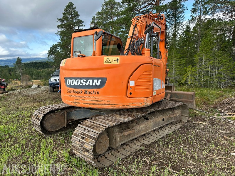 2011 Doosan DX140LCR gravemaskin - Rototilt- 2 skuffer - Excavator: picture 3 2011 Doosan DX140LCR gravemaskin - Rototilt- 2 skuffer - Excavator: picture 3