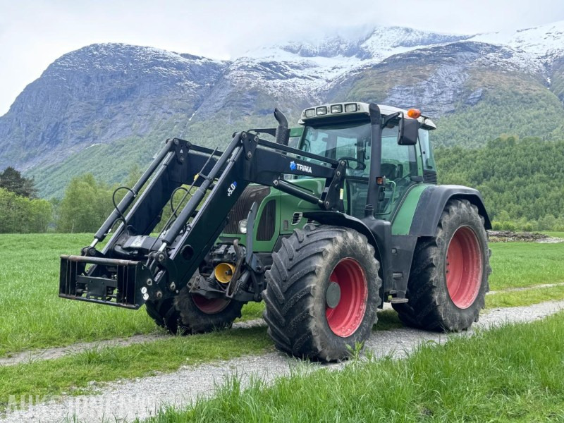 2011 Fendt 718 Vario - Frontlaster - Front hydraulikk - PTO foran - 50 km/t - Farm tractor: picture 1 2011 Fendt 718 Vario - Frontlaster - Front hydraulikk - PTO foran - 50 km/t - Farm tractor: picture 1