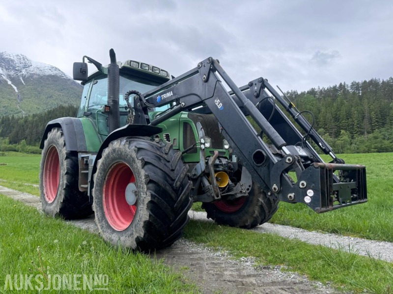 2011 Fendt 718 Vario - Frontlaster - Front hydraulikk - PTO foran - 50 km/t - Farm tractor: picture 3 2011 Fendt 718 Vario - Frontlaster - Front hydraulikk - PTO foran - 50 km/t - Farm tractor: picture 3