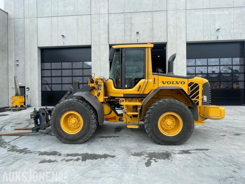 2011 VOLVO L60F HJULLASTER - SPAKSTYRING - NYE DEKK - BBS - 3-4 FUNKSJON - PALLEGAFLER - SKUFFE - KAMERA - MYE PÅKOSTET! - Wheel loader: picture 5 2011 VOLVO L60F HJULLASTER - SPAKSTYRING - NYE DEKK - BBS - 3-4 FUNKSJON - PALLEGAFLER - SKUFFE - KAMERA - MYE PÅKOSTET! - Wheel loader: picture 5
