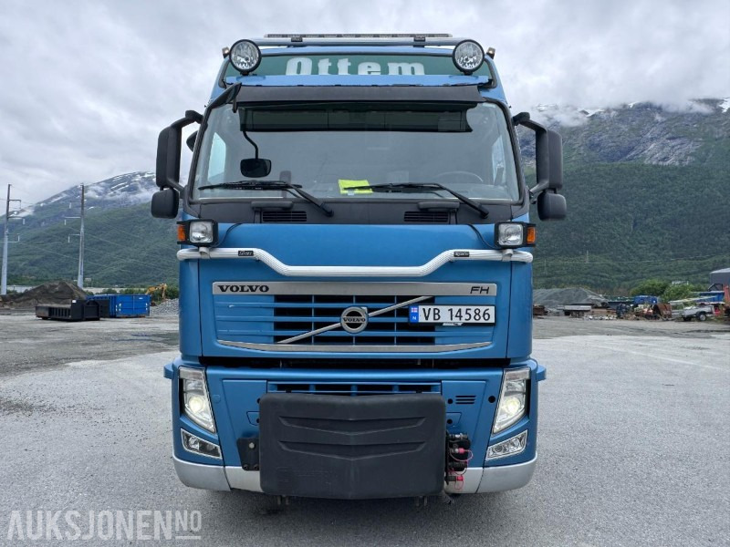 2011 Volvo FH 13 - 540 - Krokbil - Brøyterigget - Fjernstyrt JOAB krokløft - S90 sandstrøere - Hook lift truck: picture 2 2011 Volvo FH 13 - 540 - Krokbil - Brøyterigget - Fjernstyrt JOAB krokløft - S90 sandstrøere - Hook lift truck: picture 2