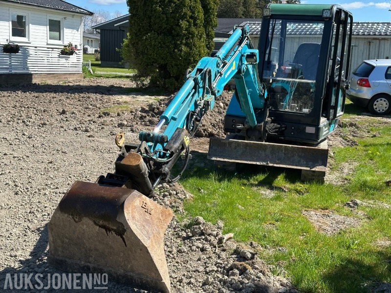 2012 Airman AX27-4 - minigraver - tiltrotator - 2skuffer og klype - Mini excavator: picture 1 2012 Airman AX27-4 - minigraver - tiltrotator - 2skuffer og klype - Mini excavator: picture 1