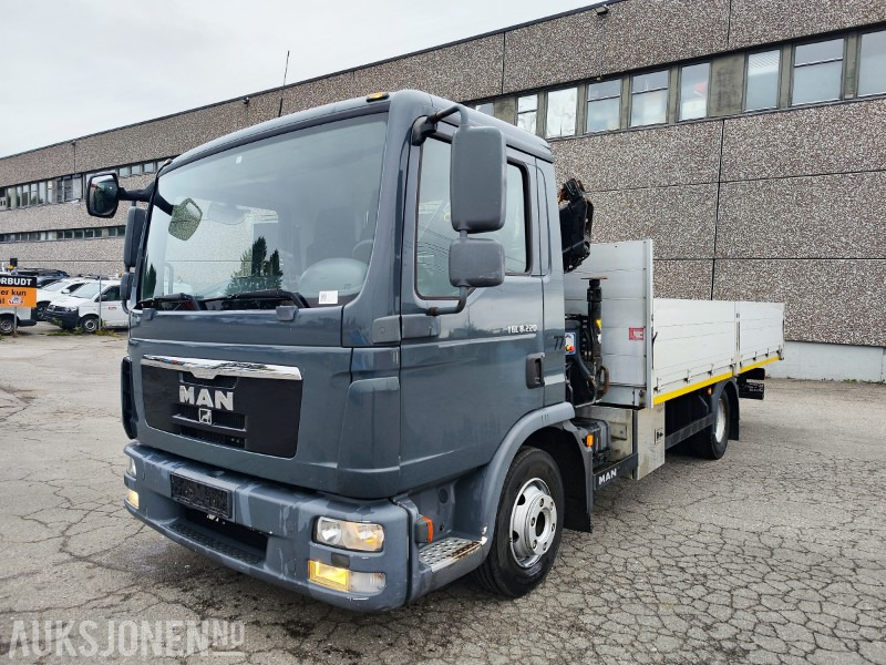 2012 MAN TGL 8.220 Planbil med Hiab XS 055 B-2 HIDUO kran - Crane truck: picture 2 2012 MAN TGL 8.220 Planbil med Hiab XS 055 B-2 HIDUO kran - Crane truck: picture 2
