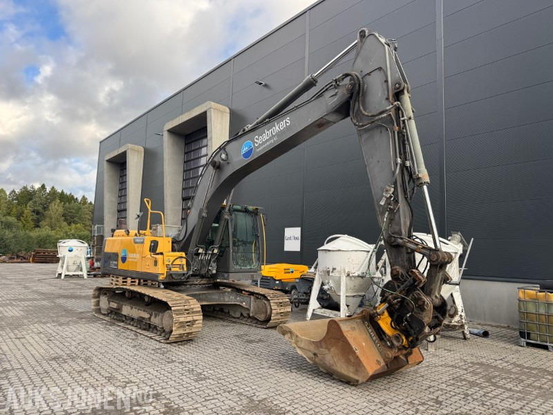 2012 Volvo EC220DL Beltegraver - Gravemaskin - Engcon Tiltrotator - Excavator: picture 4 2012 Volvo EC220DL Beltegraver - Gravemaskin - Engcon Tiltrotator - Excavator: picture 4