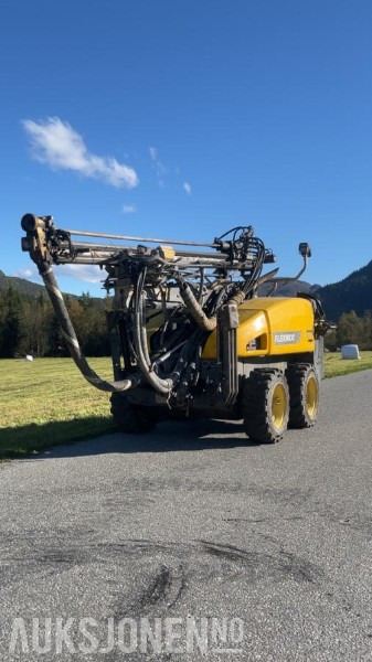 2013 Atlas Copco T15 - Drilling rig: picture 1 2013 Atlas Copco T15 - Drilling rig: picture 1
