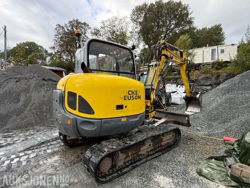 2013 Wacker Neuson 6003 - Gravemaskin - VA-bom - Gummibelter - tiltrotator - skjær - pusseskuff - 3535 timer - Excavator: picture 5 2013 Wacker Neuson 6003 - Gravemaskin - VA-bom - Gummibelter - tiltrotator - skjær - pusseskuff - 3535 timer - Excavator: picture 5