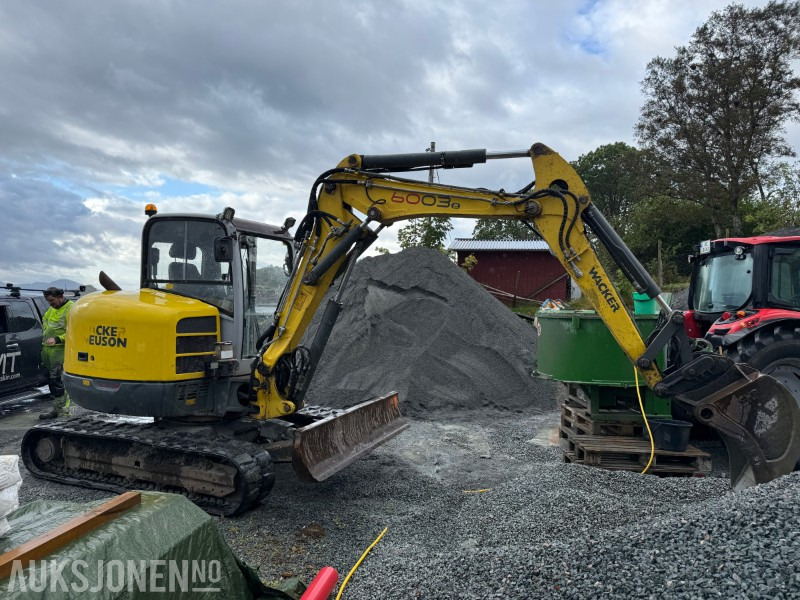 2013 Wacker Neuson 6003 - Gravemaskin - VA-bom - Gummibelter - tiltrotator - skjær - pusseskuff - 3535 timer - Excavator: picture 4 2013 Wacker Neuson 6003 - Gravemaskin - VA-bom - Gummibelter - tiltrotator - skjær - pusseskuff - 3535 timer - Excavator: picture 4