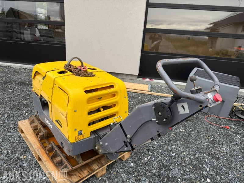 - 2015 Atlas Copco LH 700 Vibroplate - Roller: picture 3 - 2015 Atlas Copco LH 700 Vibroplate - Roller: picture 3