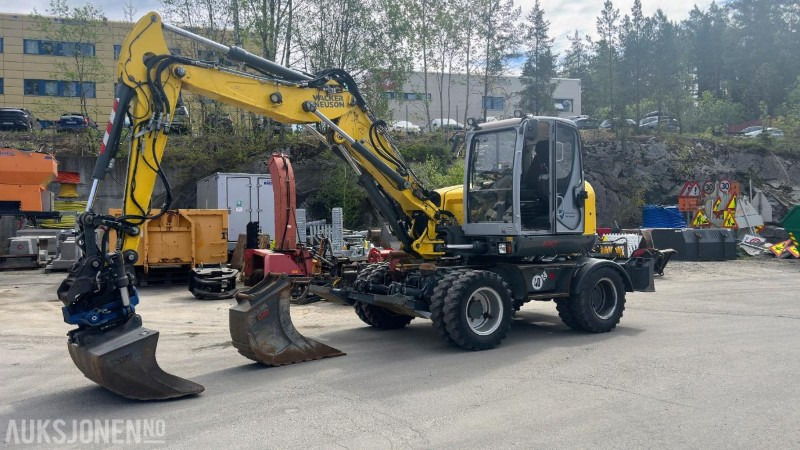 2015 Wacker Neuson EW100 Gravemaskin / Hjulgraver Tiltrotator Pusseskuffe Kabelskuffe 3224 timer - Excavator: picture 1 2015 Wacker Neuson EW100 Gravemaskin / Hjulgraver Tiltrotator Pusseskuffe Kabelskuffe 3224 timer - Excavator: picture 1