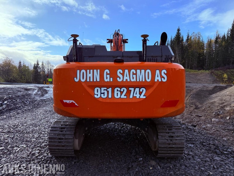 2016 Hitachi ZX300LC-6 Beltegraver - Sentralsmøring, GPS, Tilt og 2 skuffer - Excavator: picture 4 2016 Hitachi ZX300LC-6 Beltegraver - Sentralsmøring, GPS, Tilt og 2 skuffer - Excavator: picture 4