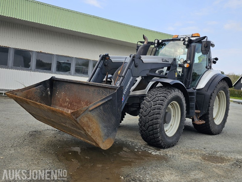 2016 Valtra T144D - Direct - Laster - Luft - 50 km/t - 3 -Medfølger skuffe882 t - Farm tractor: picture 3 2016 Valtra T144D - Direct - Laster - Luft - 50 km/t - 3 -Medfølger skuffe882 t - Farm tractor: picture 3