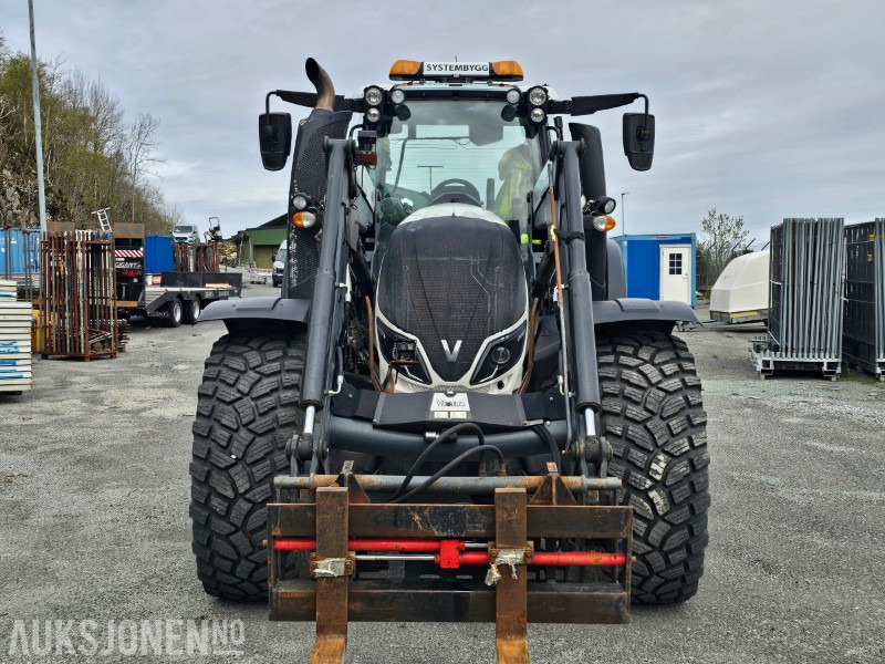 2016 Valtra T144D - Direct - Laster - Luft - 50 km/t - 3 -Medfølger skuffe882 t - Farm tractor: picture 4 2016 Valtra T144D - Direct - Laster - Luft - 50 km/t - 3 -Medfølger skuffe882 t - Farm tractor: picture 4
