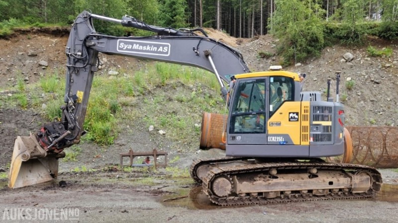 2016 Volvo EC235EL Beltegraver - tiltrotator - GPS - Skuffe - Excavator: picture 1 2016 Volvo EC235EL Beltegraver - tiltrotator - GPS - Skuffe - Excavator: picture 1