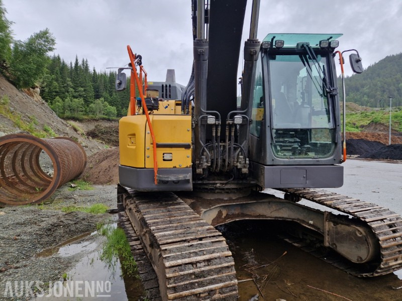 2016 Volvo EC235EL Beltegraver - tiltrotator - GPS - Skuffe - Excavator: picture 5 2016 Volvo EC235EL Beltegraver - tiltrotator - GPS - Skuffe - Excavator: picture 5