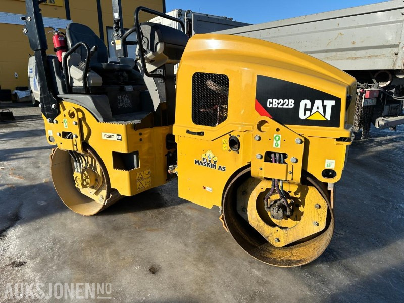 2017 CAT CB22B VIBRO VALS - 1678 Timer - Roller: picture 2 2017 CAT CB22B VIBRO VALS - 1678 Timer - Roller: picture 2