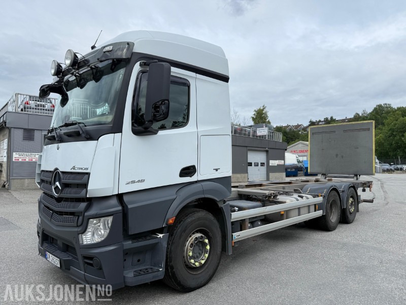 2017 Mercedes-Benz ACTROS 2548 containerbil, Zepro baklem, automat, 476hk, ryggekamera, multiratt - Container transporter/ Swap body truck: picture 1 2017 Mercedes-Benz ACTROS 2548 containerbil, Zepro baklem, automat, 476hk, ryggekamera, multiratt - Container transporter/ Swap body truck: picture 1